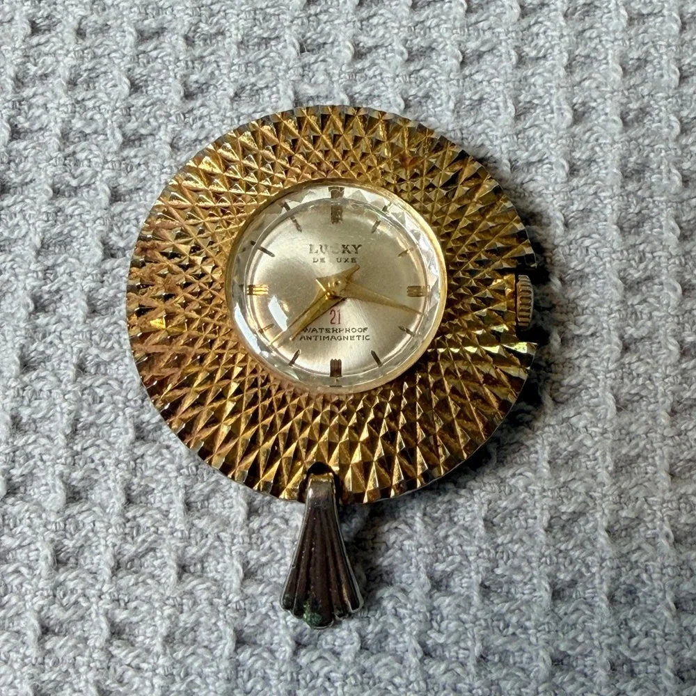 Vintage Lucky De Luxe 21 Jewel Pendant Watch Gold Tone Sunburst Waterproof